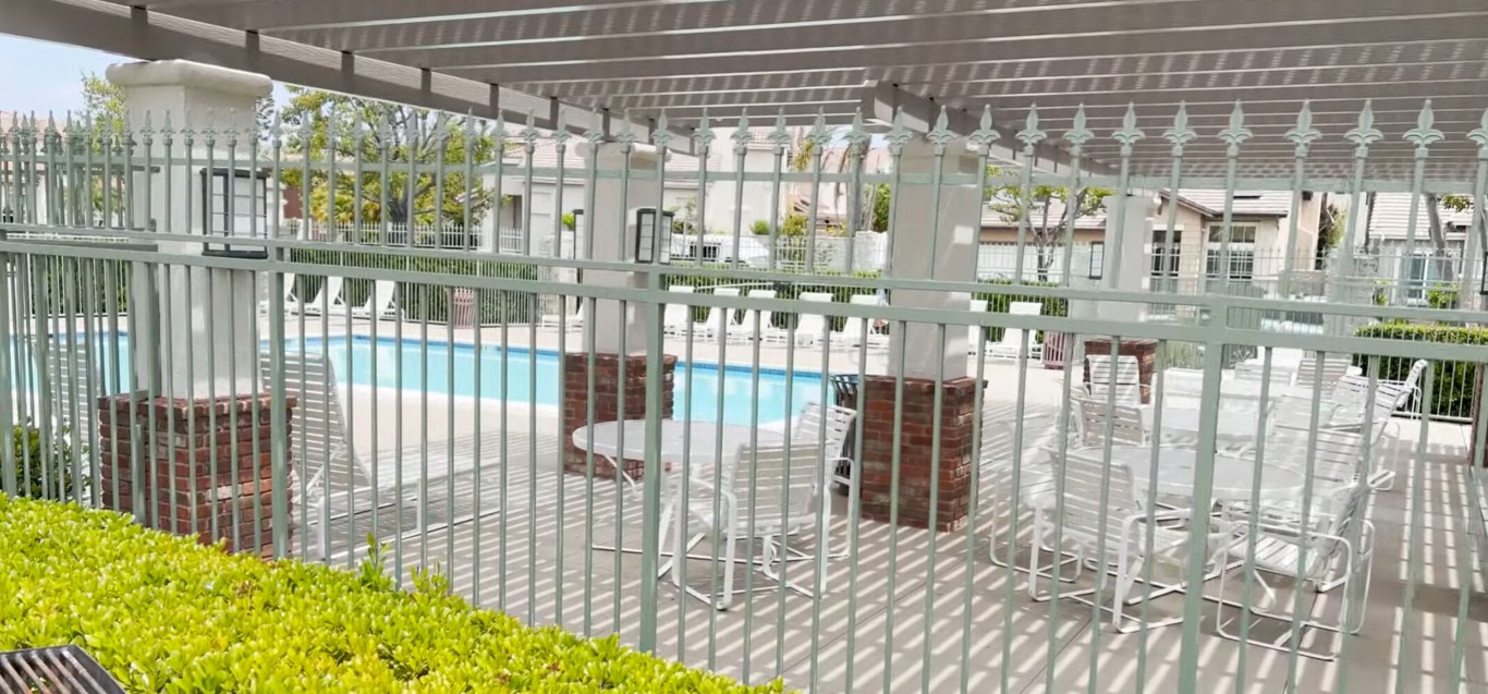 Pool Fencing service in Paramount, CA